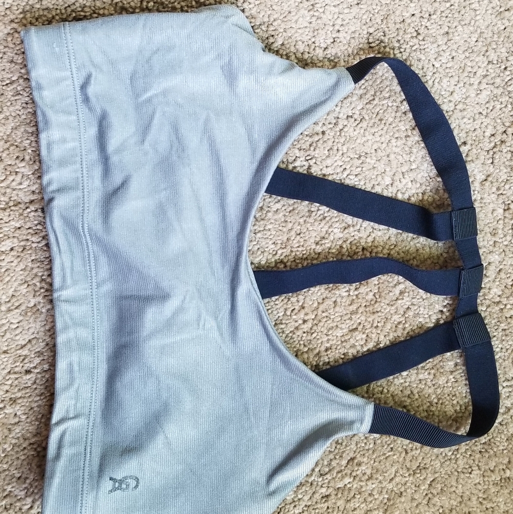 Sports bra